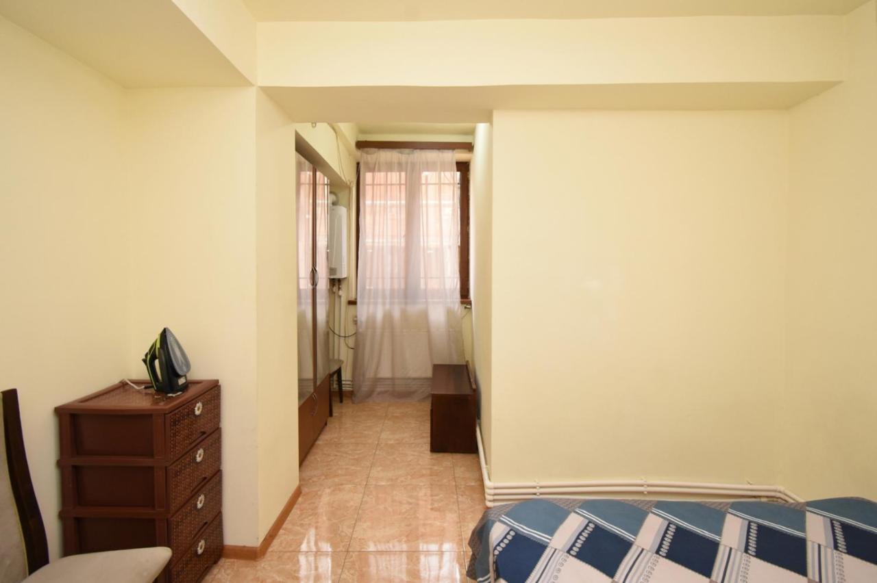A&X Hostel And Tours Yerevan Exterior photo