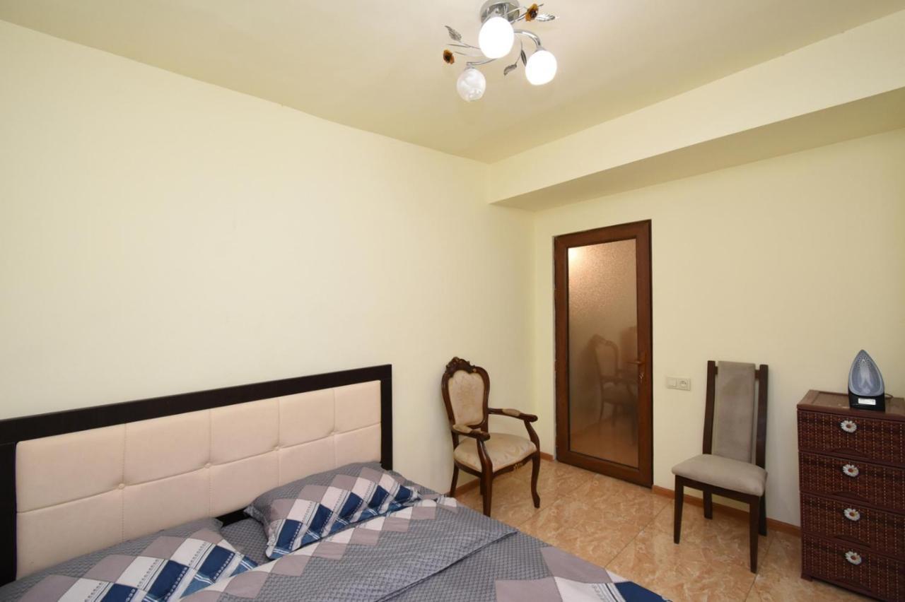 A&X Hostel And Tours Yerevan Exterior photo