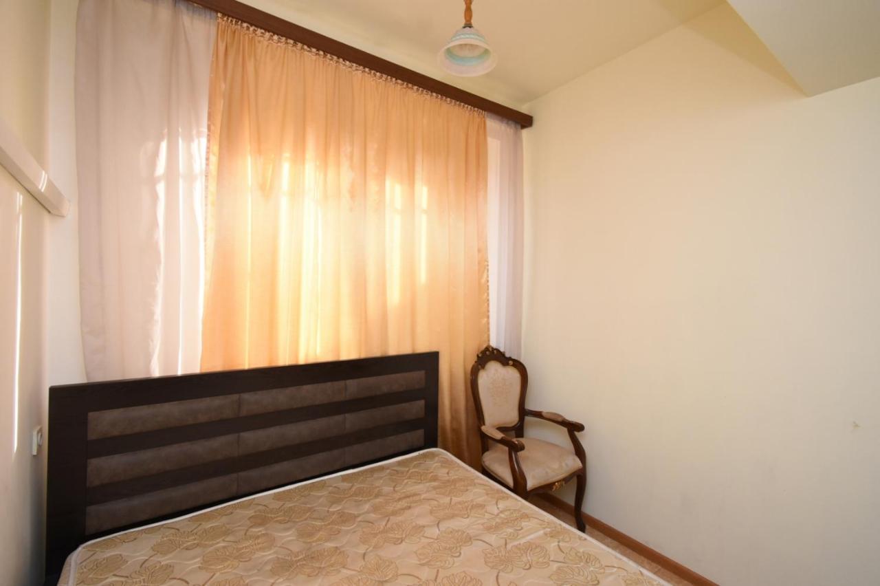 A&X Hostel And Tours Yerevan Exterior photo
