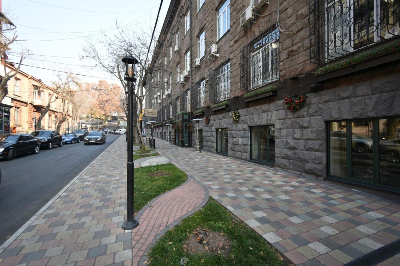 A&X Hostel And Tours Yerevan Exterior photo