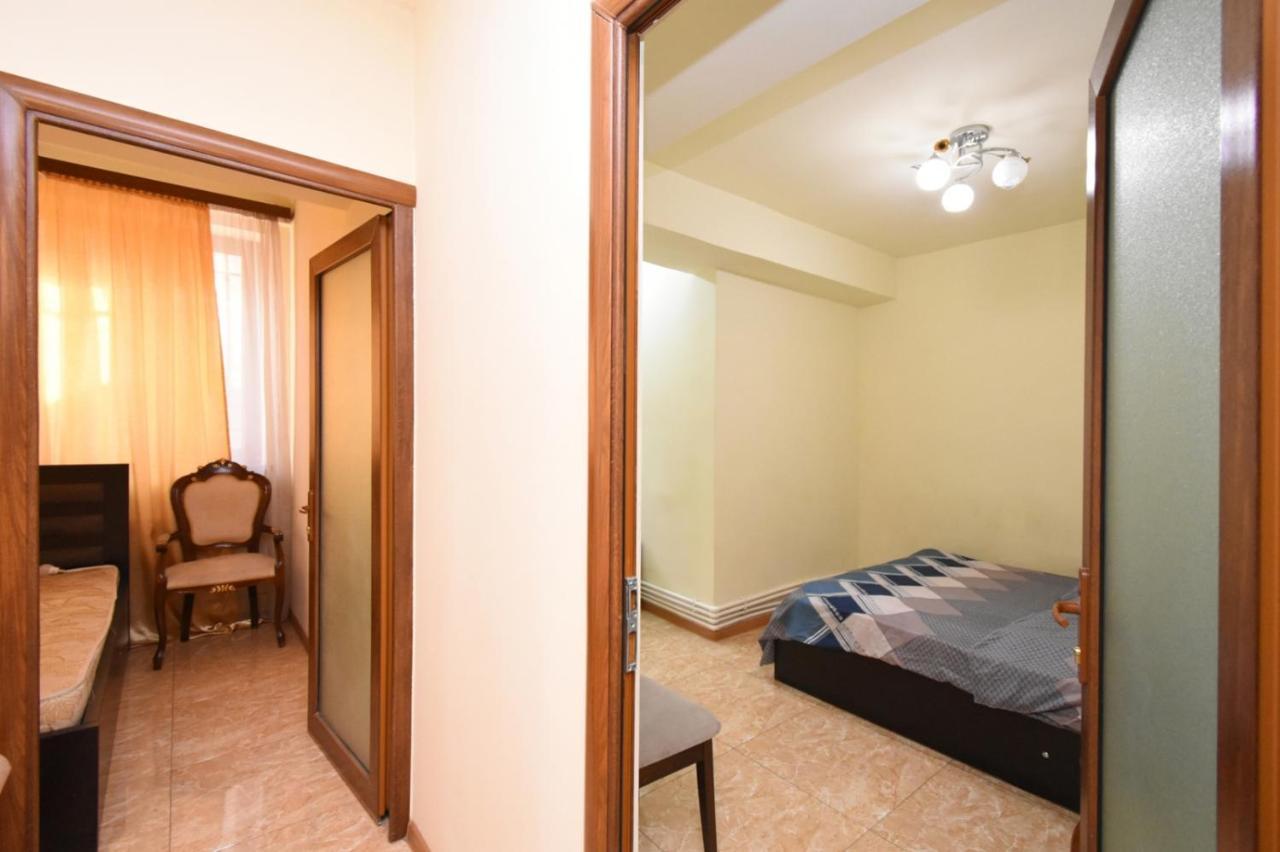 A&X Hostel And Tours Yerevan Exterior photo